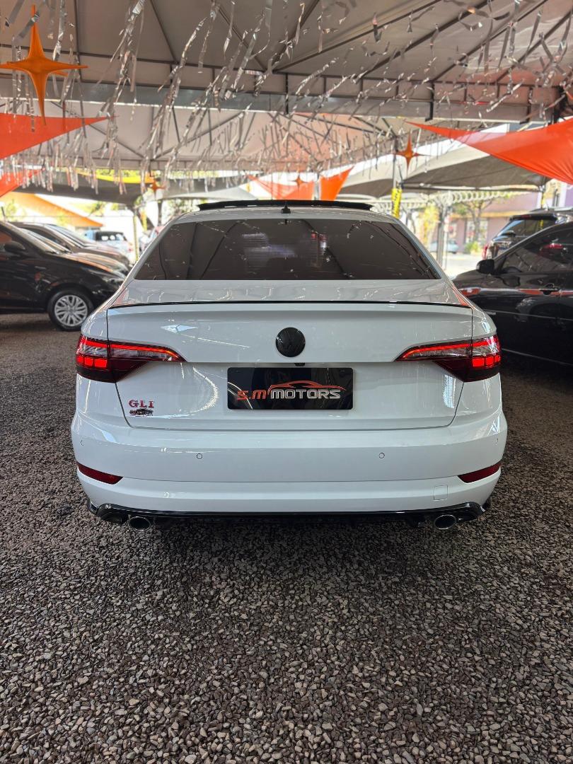 VOLKSWAGEN Jetta - Foto