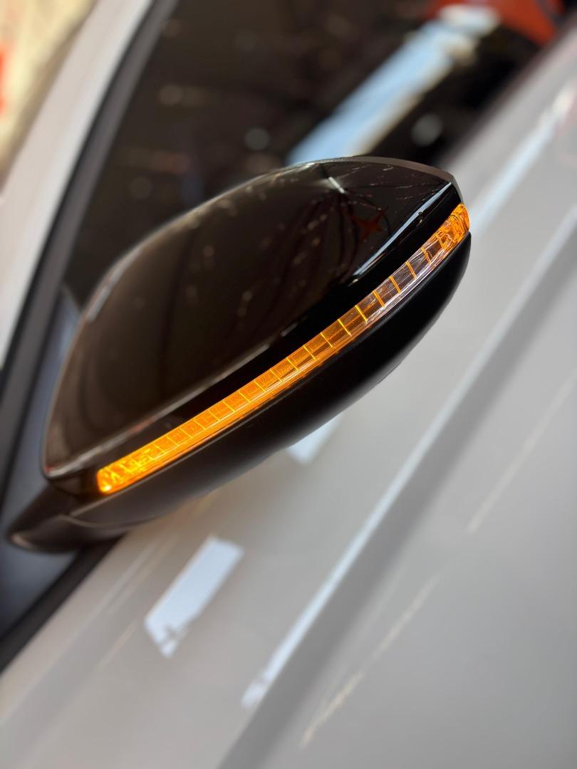 VOLKSWAGEN Jetta - Foto