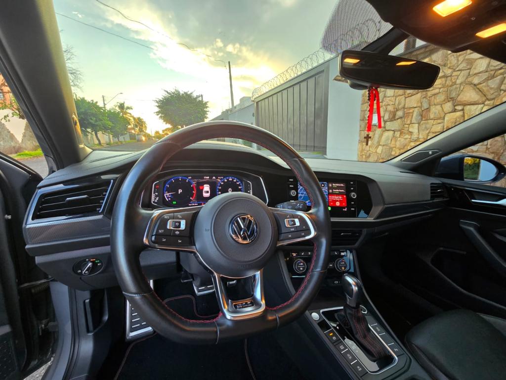 VOLKSWAGEN Jetta - Foto