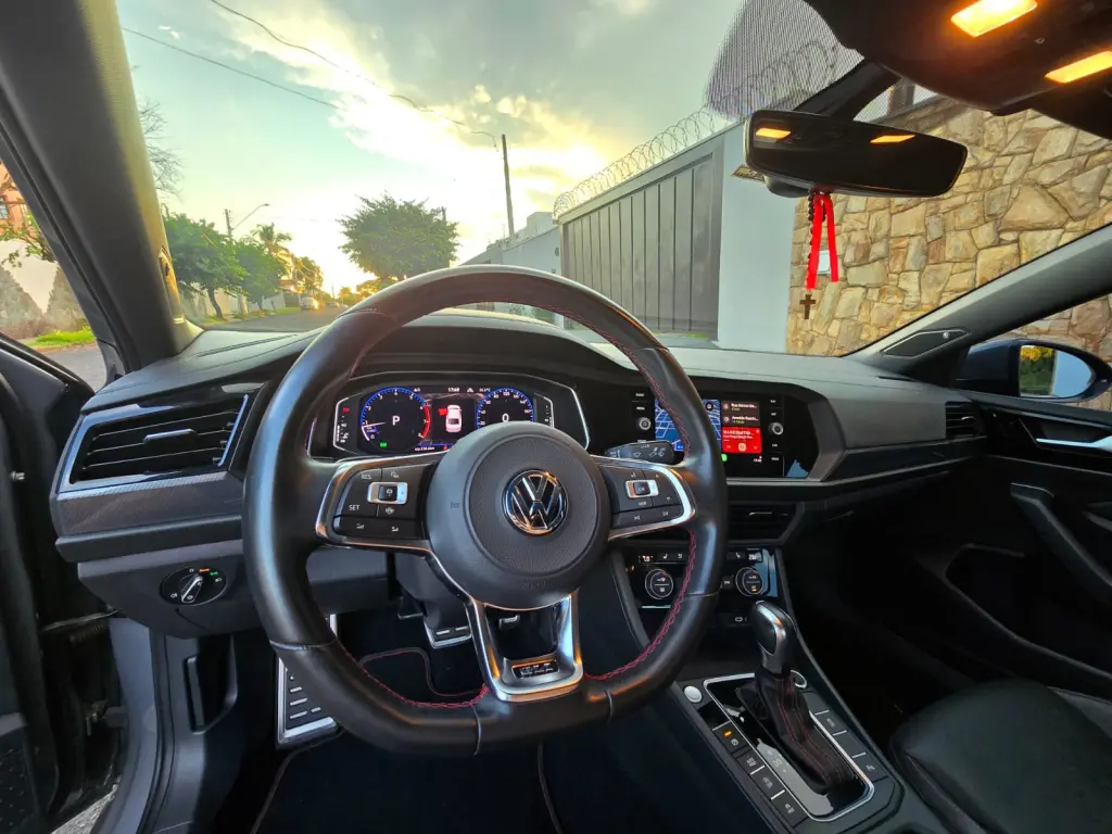 VOLKSWAGEN Jetta - Foto