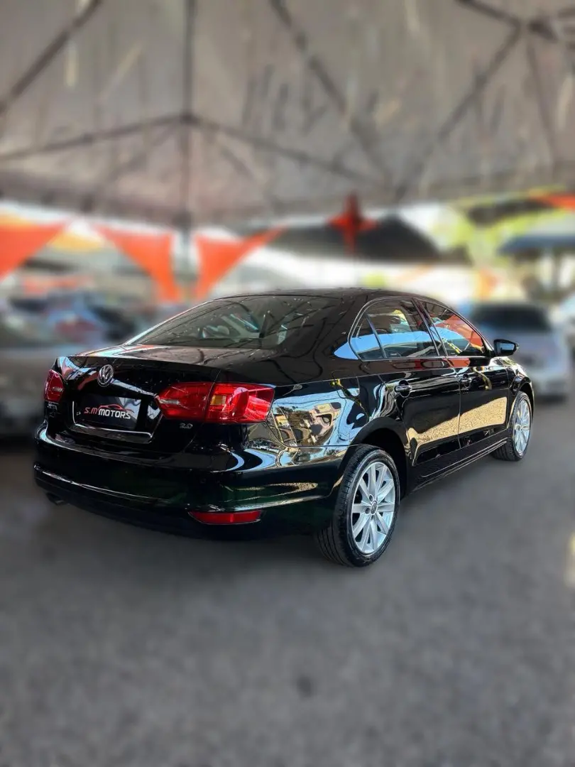 VOLKSWAGEN Jetta - Foto