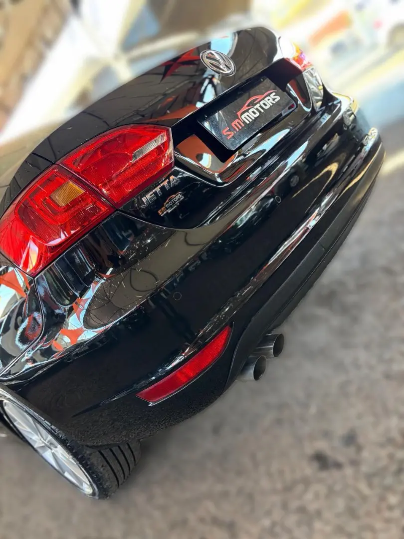 VOLKSWAGEN Jetta - Foto