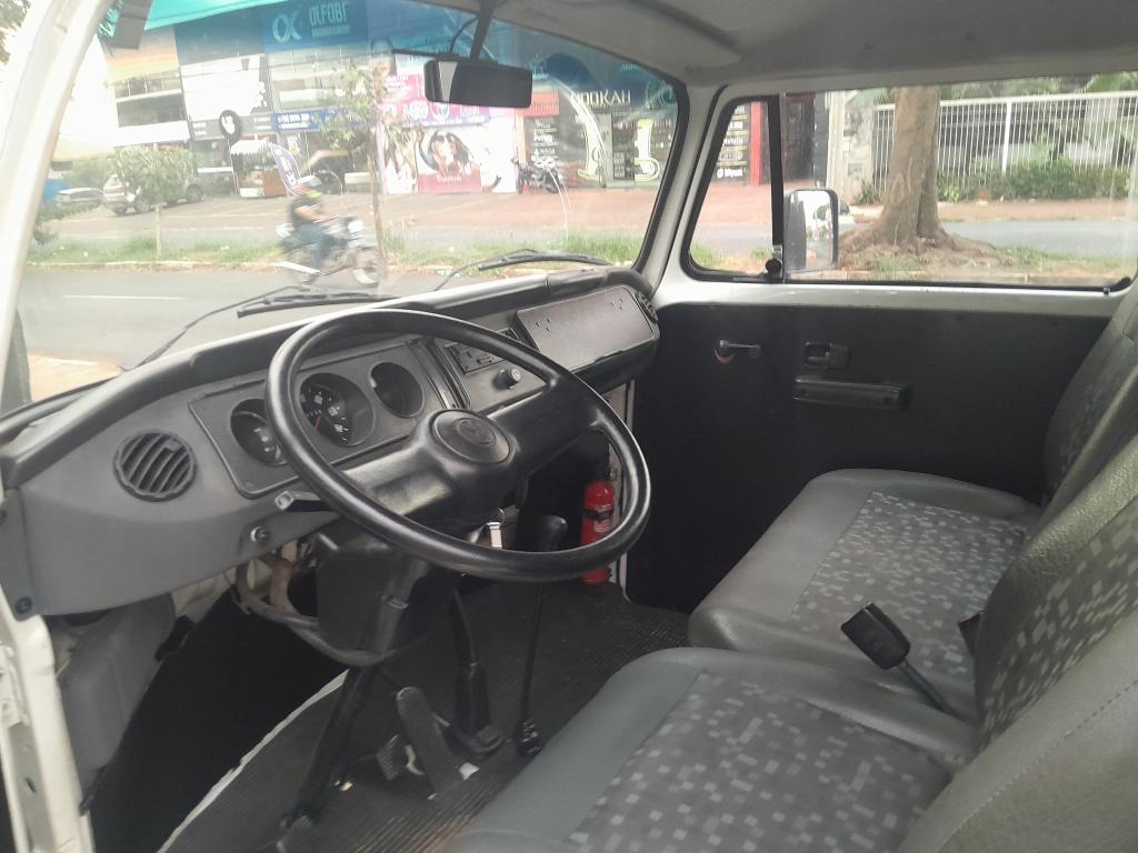 VOLKSWAGEN Kombi - Foto