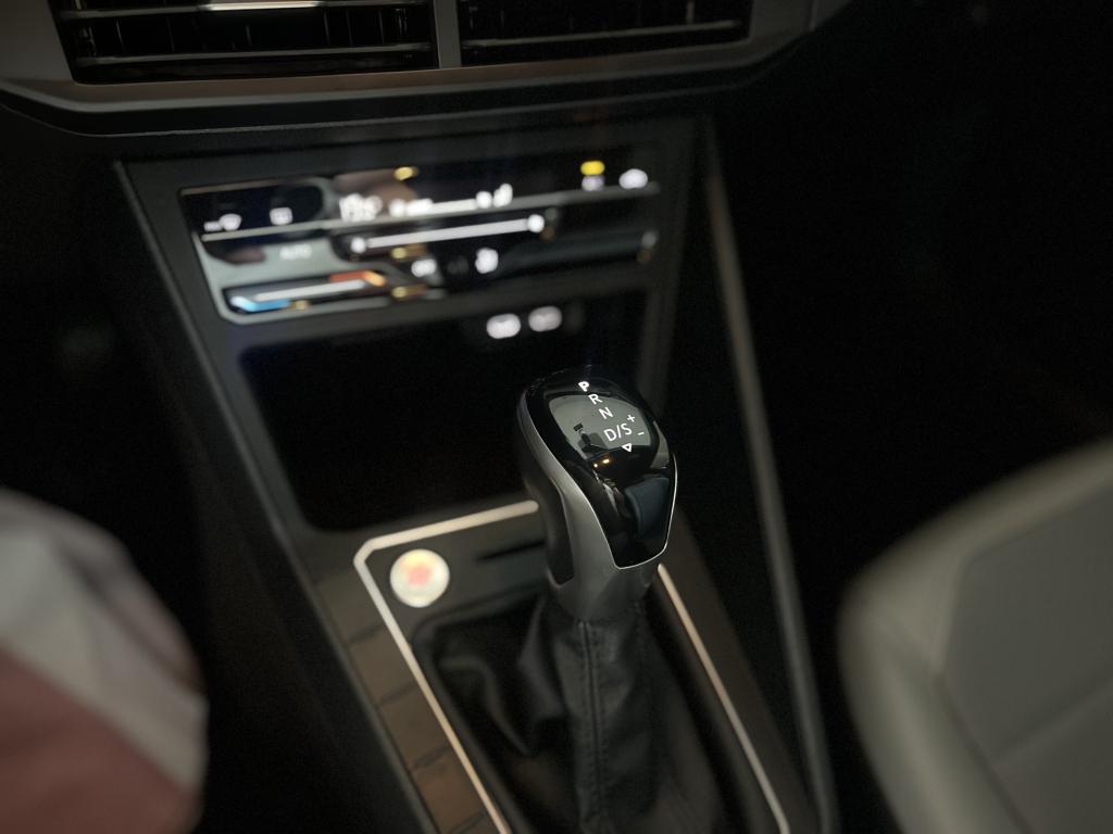 VOLKSWAGEN Nivus - Foto