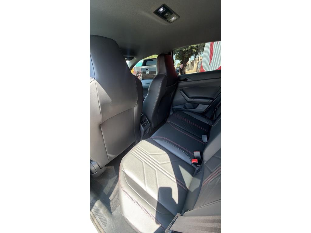 VOLKSWAGEN Nivus - Foto