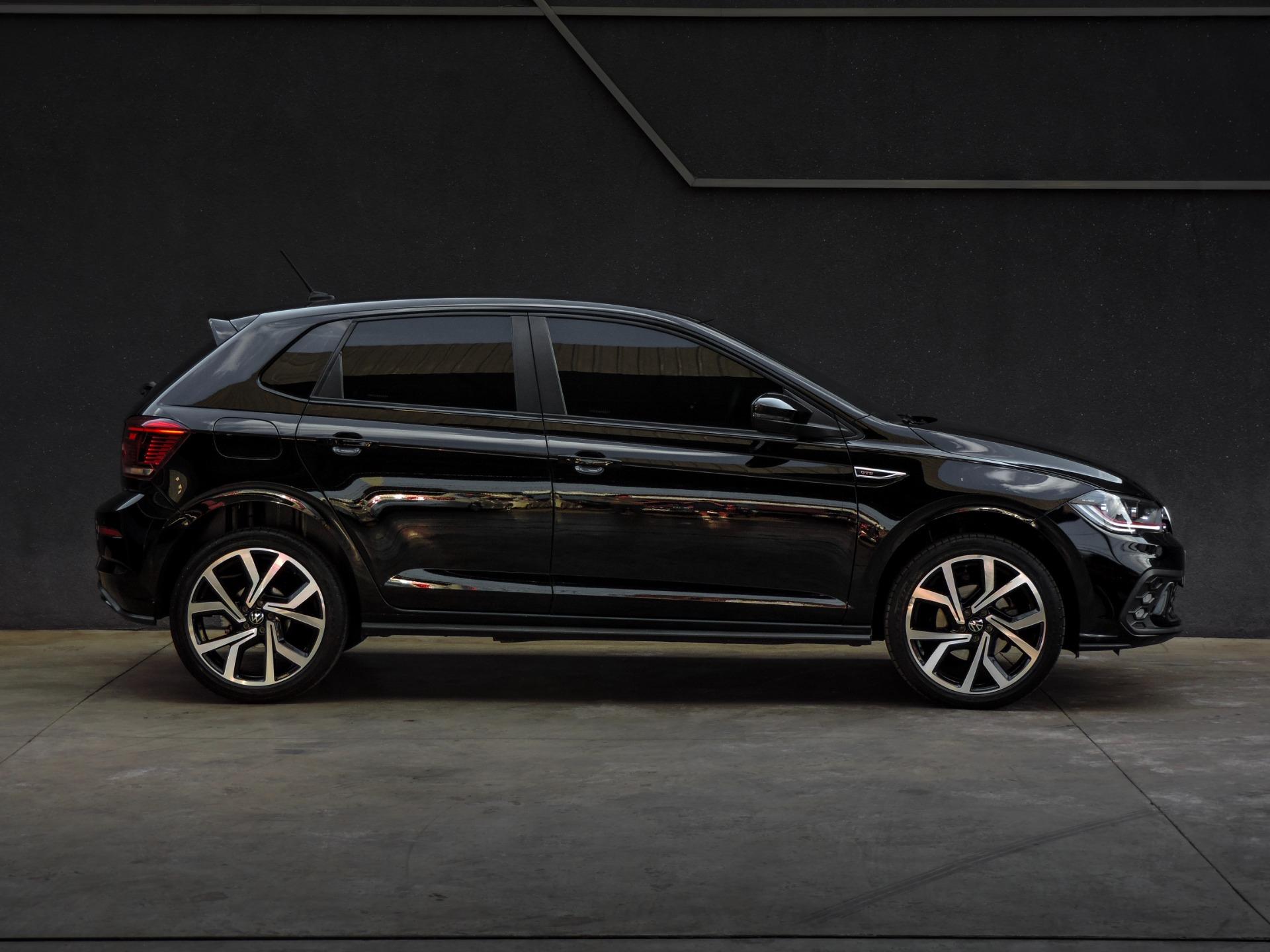 VOLKSWAGEN Polo Hatch - Foto