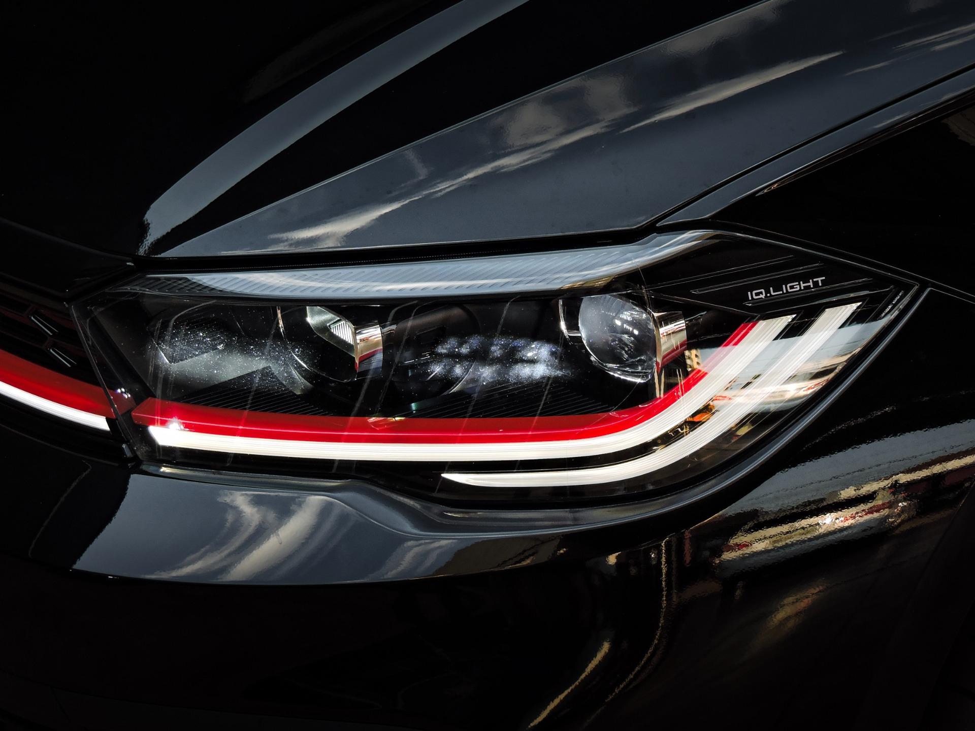 VOLKSWAGEN Polo Hatch - Foto