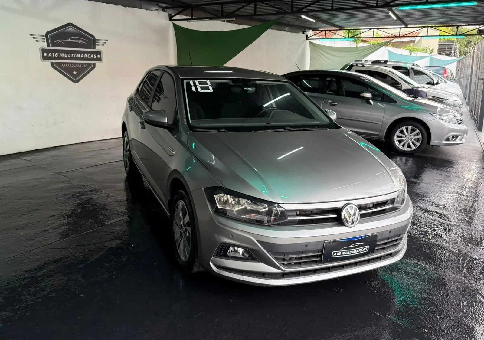 VOLKSWAGEN Polo Hatch