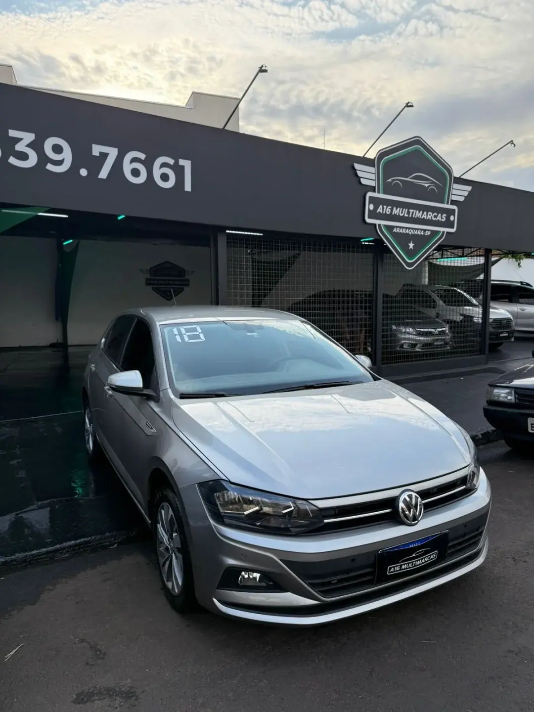 VOLKSWAGEN Polo Hatch - Foto