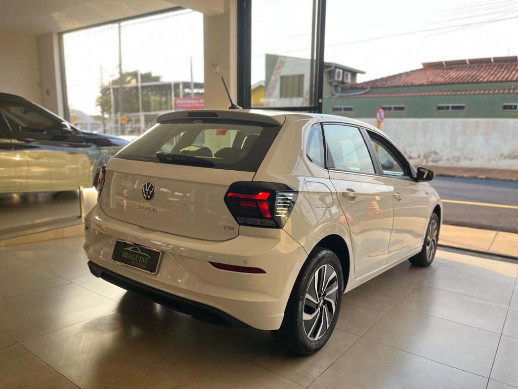 VOLKSWAGEN Polo Hatch - Foto