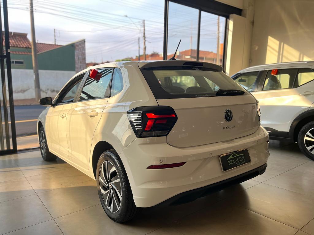 VOLKSWAGEN Polo Hatch - Foto