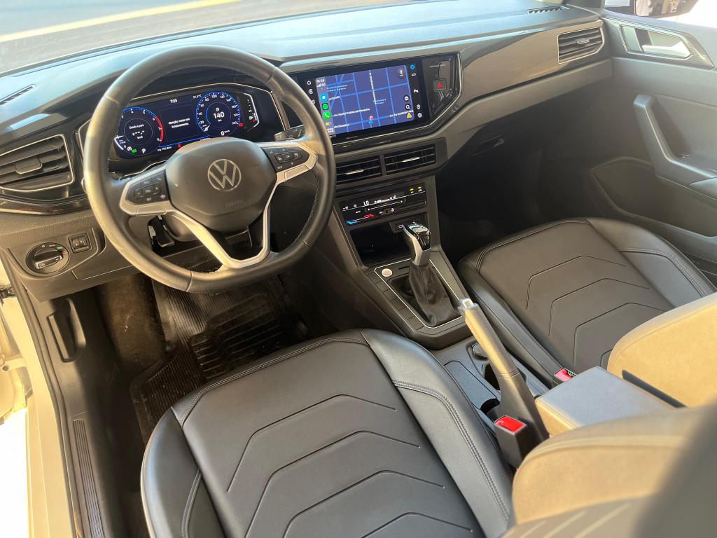 VOLKSWAGEN Polo Hatch - Foto