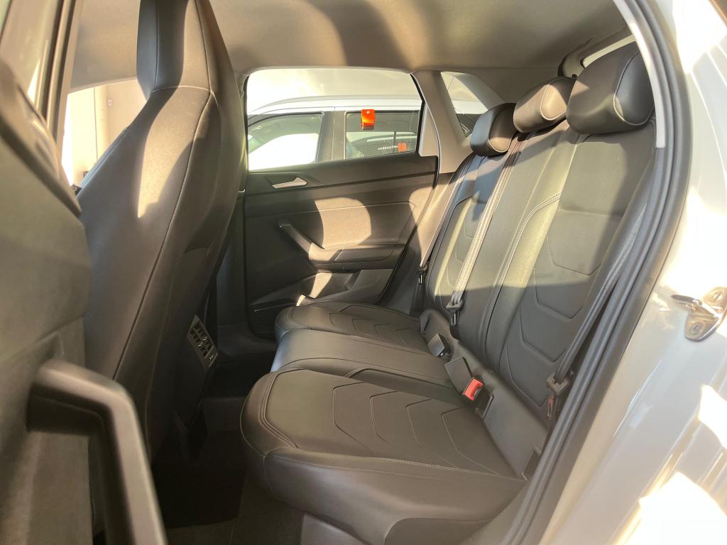 VOLKSWAGEN Polo Hatch - Foto