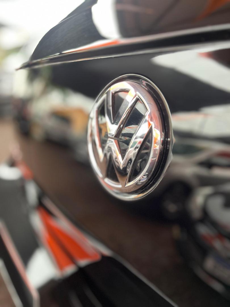 VOLKSWAGEN Polo Hatch - Miniatura