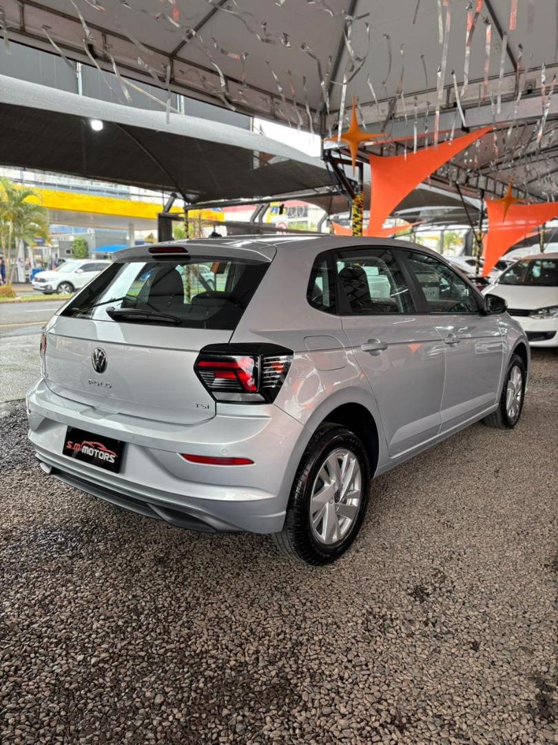 VOLKSWAGEN Polo Hatch - Foto