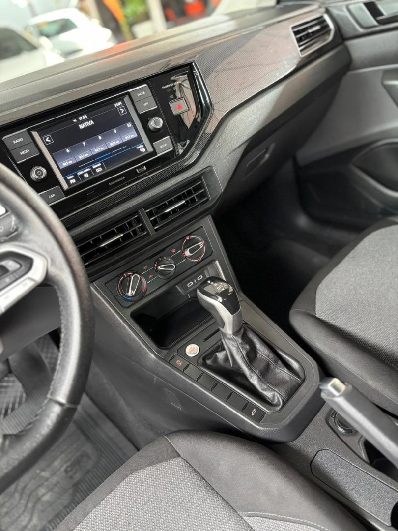 VOLKSWAGEN Polo Hatch - Foto