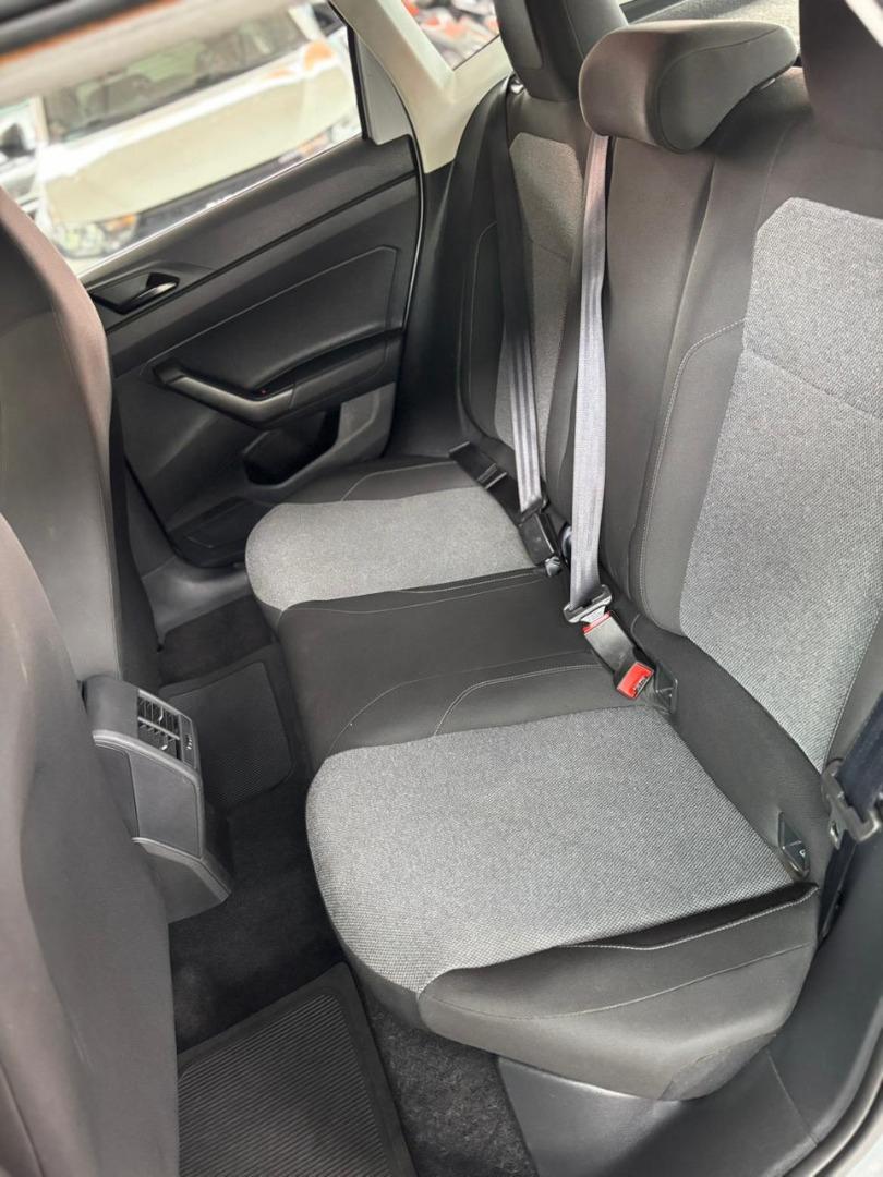 VOLKSWAGEN Polo Hatch - Foto