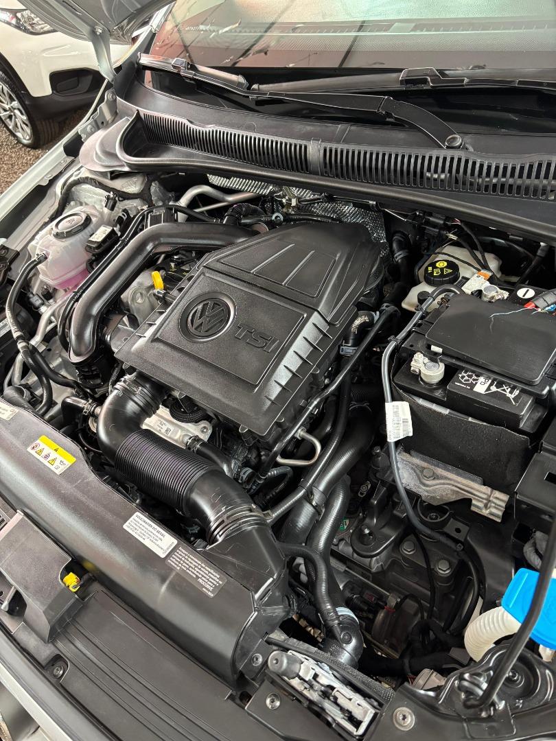 VOLKSWAGEN Polo Hatch - Foto