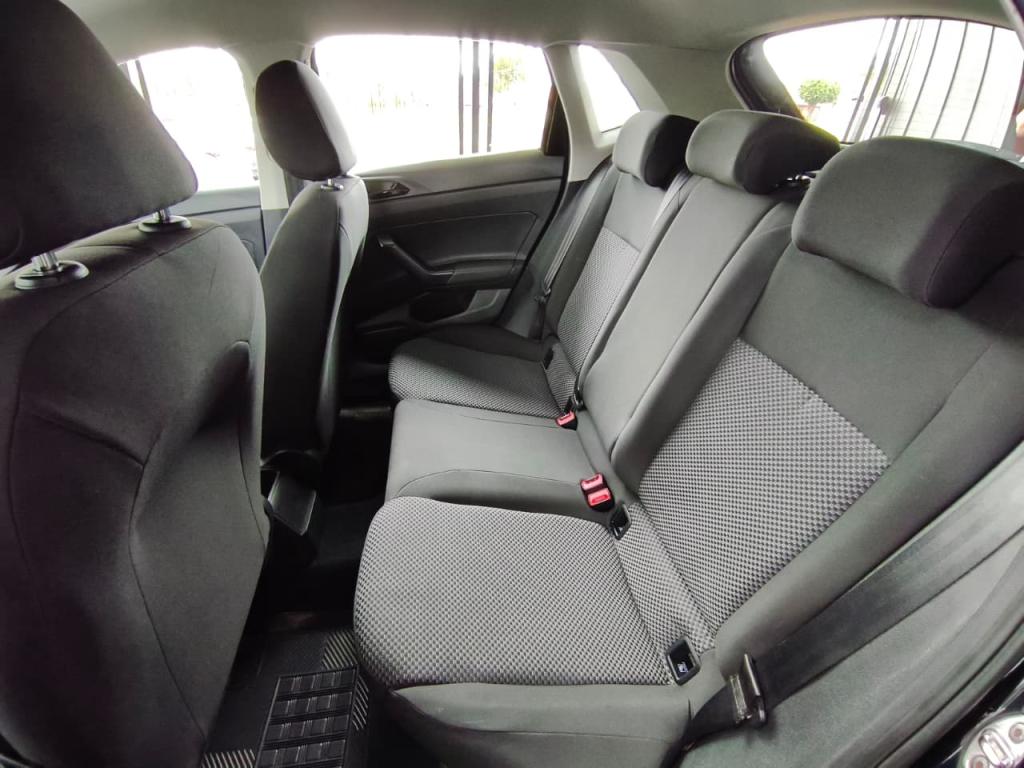 VOLKSWAGEN Polo Hatch - Foto