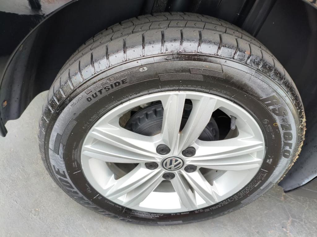 VOLKSWAGEN Polo Hatch - Foto