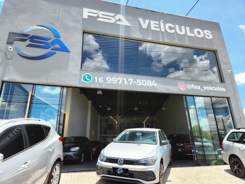 VOLKSWAGEN Polo Hatch - Foto