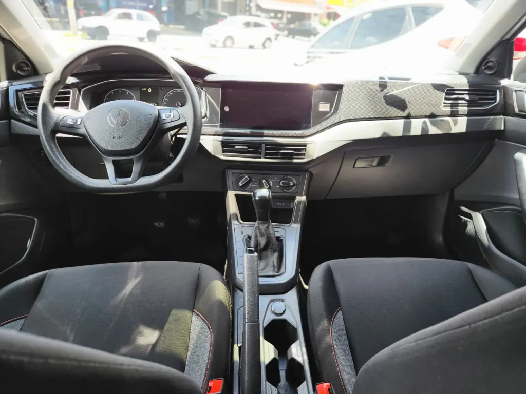 VOLKSWAGEN Polo Hatch - Foto