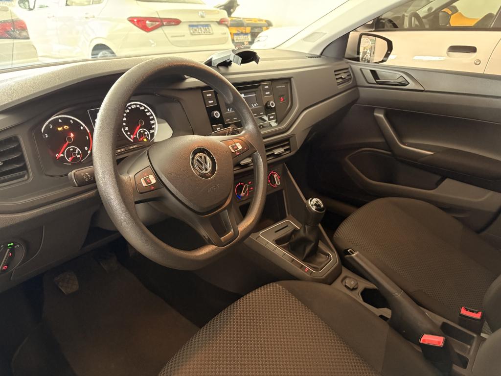 VOLKSWAGEN Polo Hatch - Foto