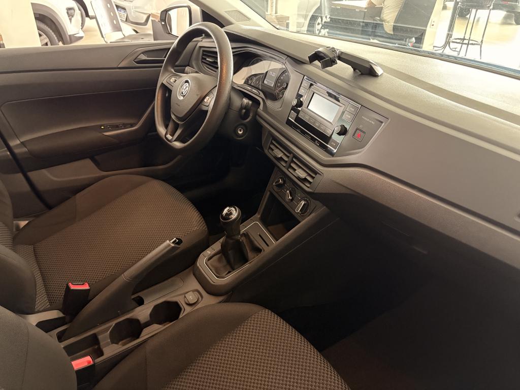 VOLKSWAGEN Polo Hatch - Foto