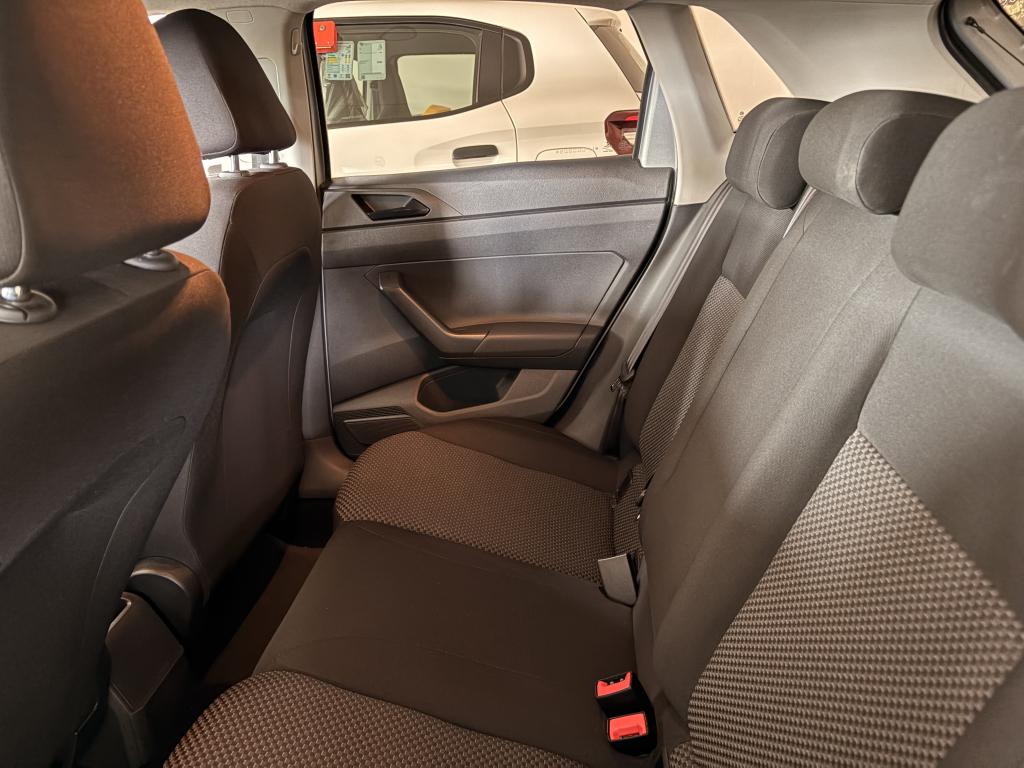 VOLKSWAGEN Polo Hatch - Foto