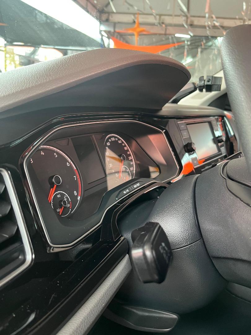 VOLKSWAGEN Polo Hatch - Foto