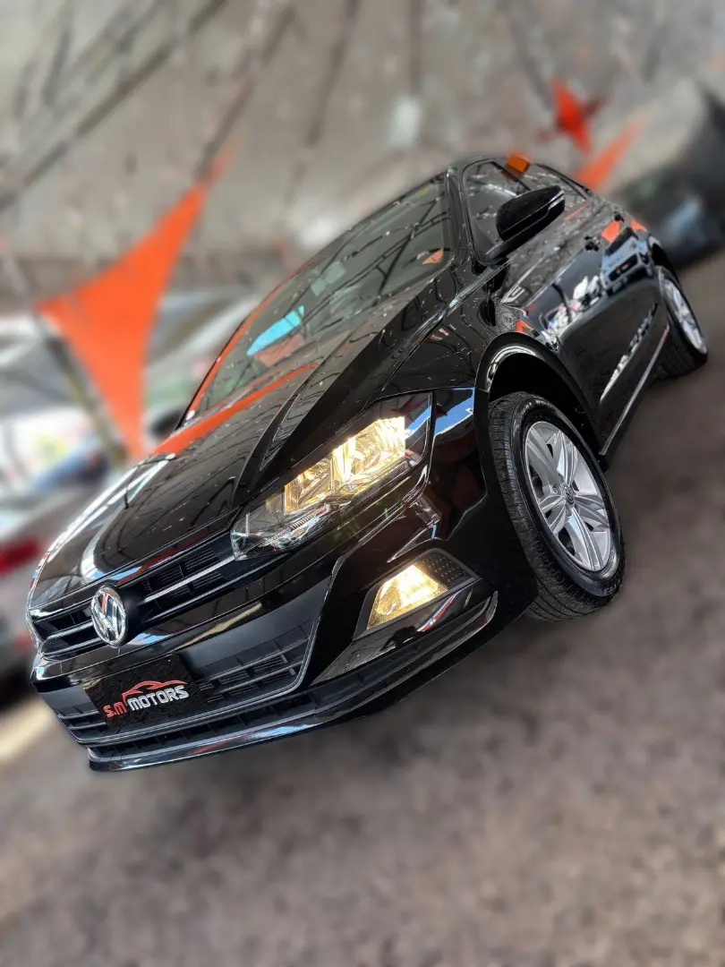 VOLKSWAGEN Polo Hatch - Foto