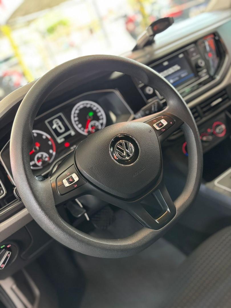 VOLKSWAGEN Polo Hatch - Foto