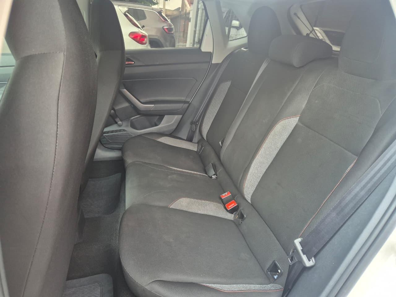 VOLKSWAGEN Polo Hatch - Foto