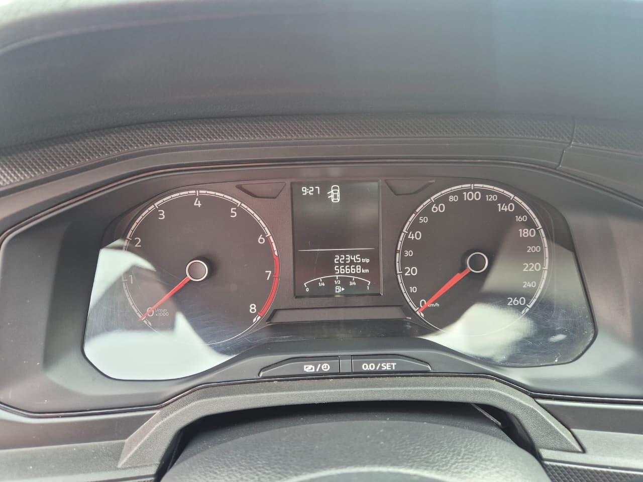 VOLKSWAGEN Polo Hatch - Foto