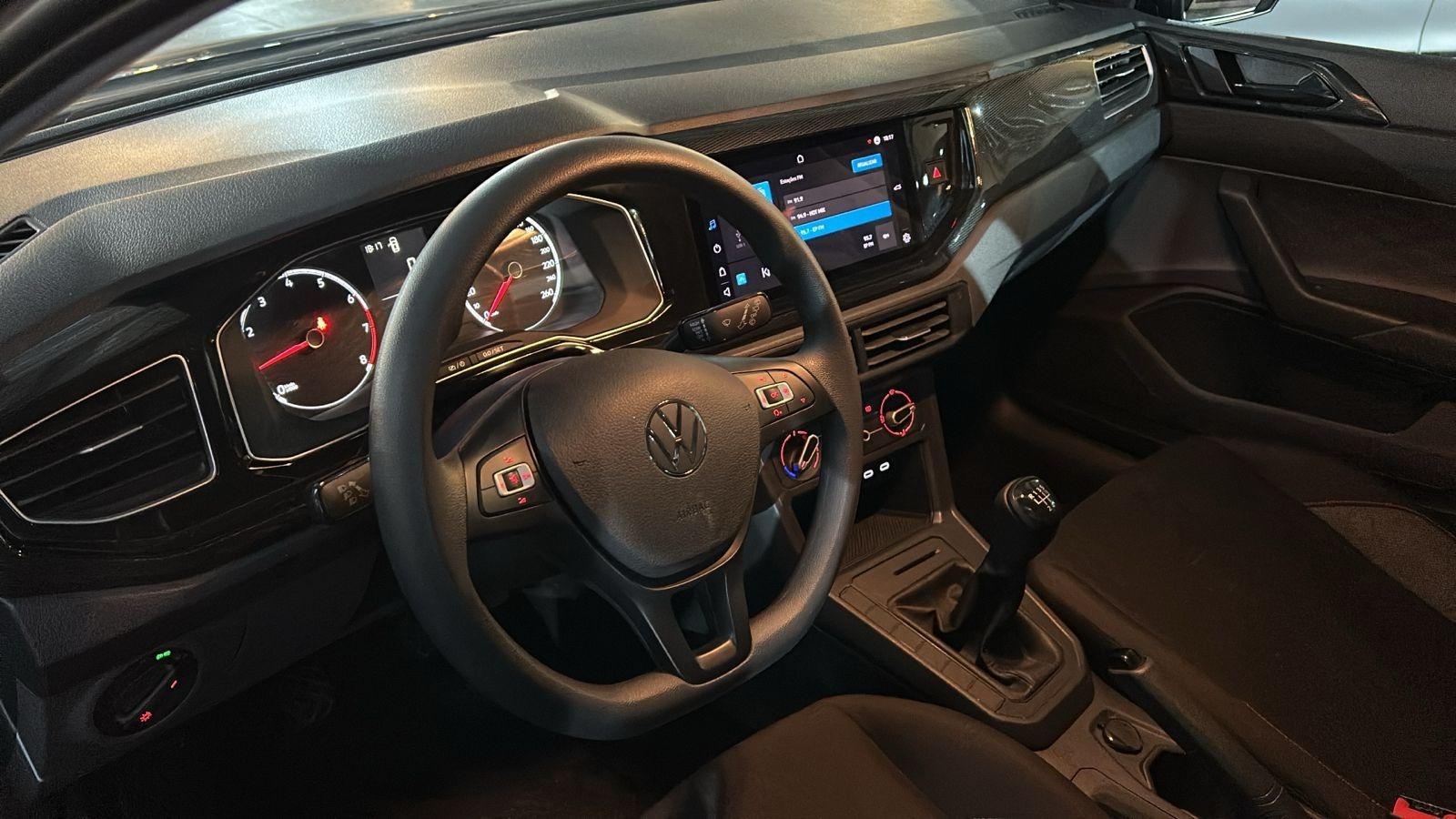 VOLKSWAGEN Polo Hatch - Foto