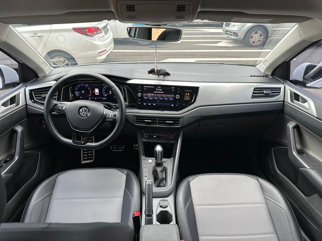 VOLKSWAGEN Polo Hatch - Foto