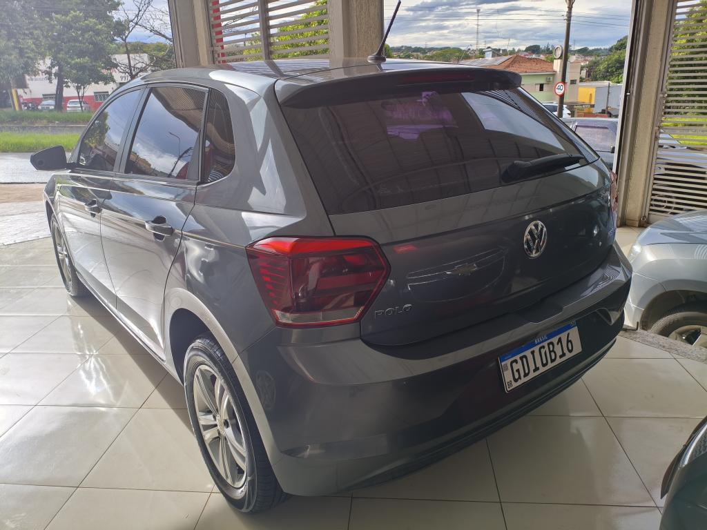 VOLKSWAGEN Polo Hatch - Foto