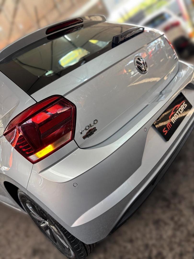 VOLKSWAGEN Polo Hatch - Foto