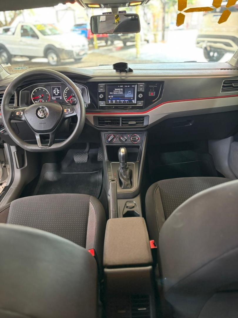 VOLKSWAGEN Polo Hatch - Foto