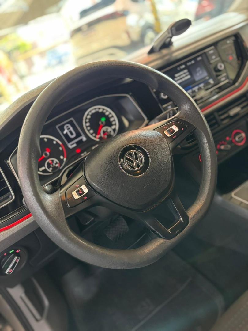 VOLKSWAGEN Polo Hatch - Foto
