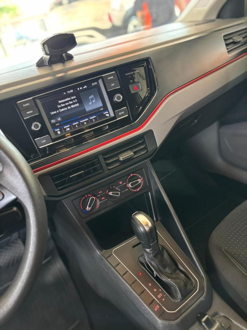 VOLKSWAGEN Polo Hatch - Foto