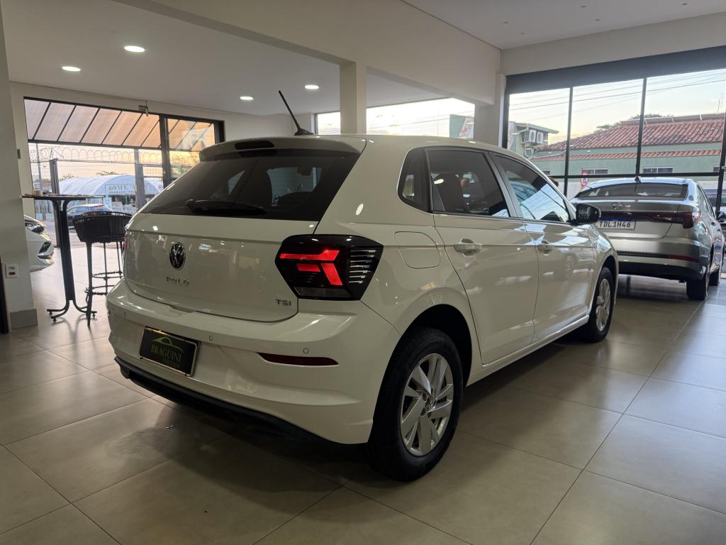 VOLKSWAGEN Polo Hatch - Foto