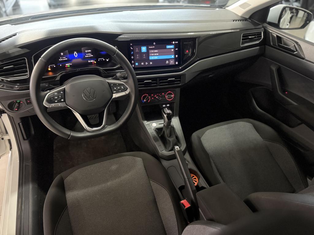 VOLKSWAGEN Polo Hatch - Foto