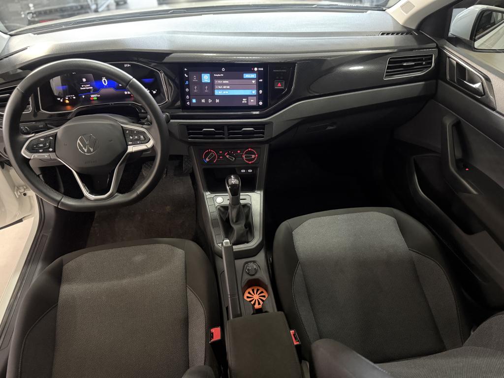 VOLKSWAGEN Polo Hatch - Foto