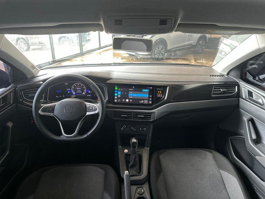 VOLKSWAGEN Polo Hatch - Foto