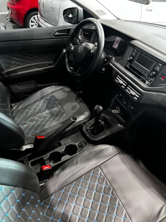 VOLKSWAGEN Polo Hatch - Foto