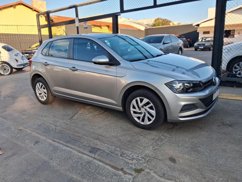 VOLKSWAGEN Polo Hatch