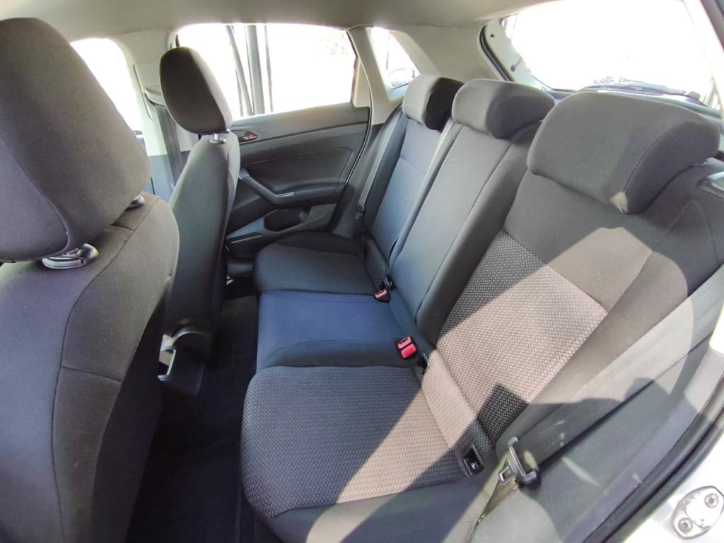 VOLKSWAGEN Polo Hatch - Foto