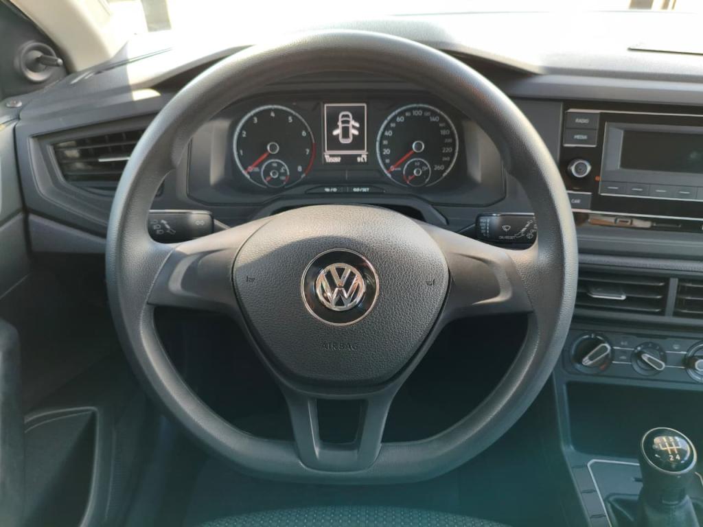 VOLKSWAGEN Polo Hatch - Foto