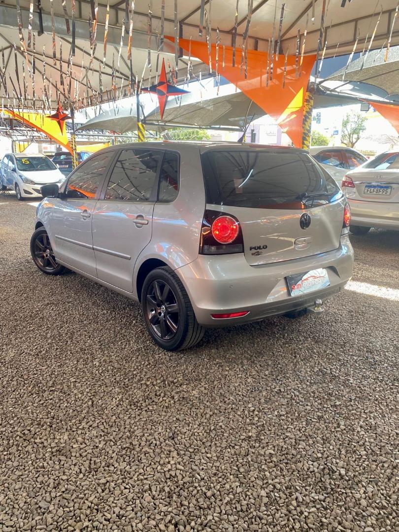 VOLKSWAGEN Polo Hatch - Foto